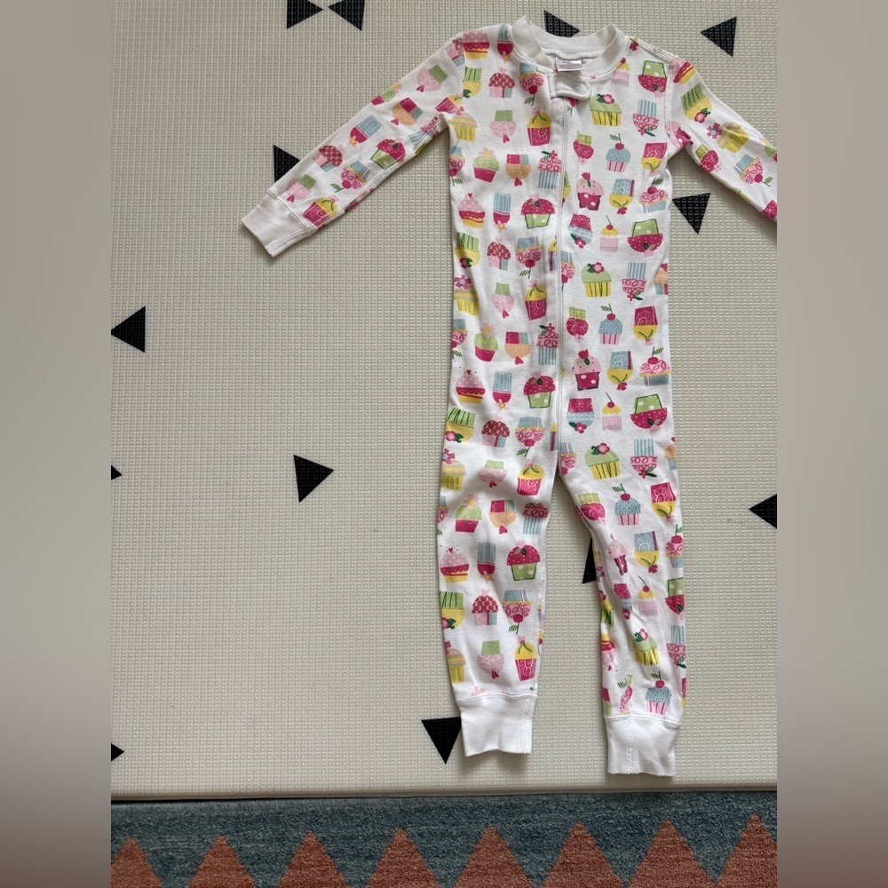 Hanna Andersson|Baby girl,toddler Cupcake Print Footless pajamas,organic cotton• - Picture 5 of 6